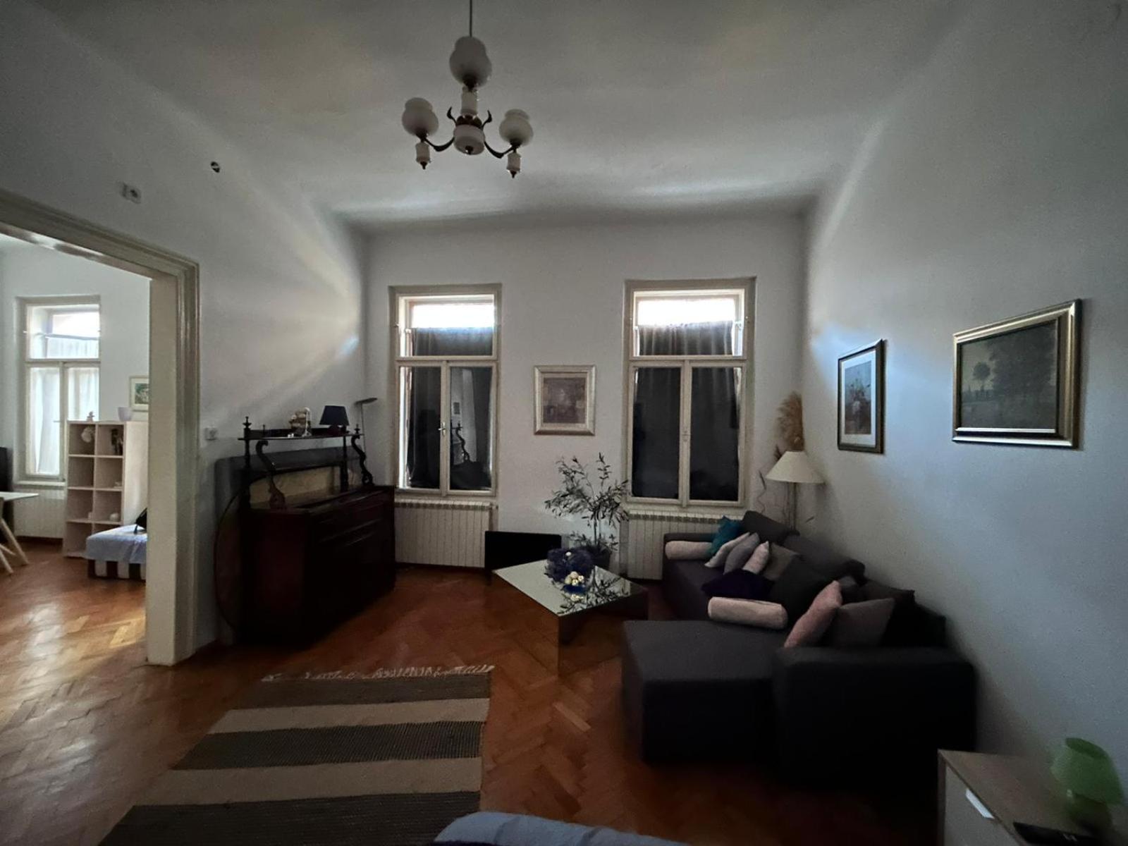 Apartment Secesijski Stan U Centru *