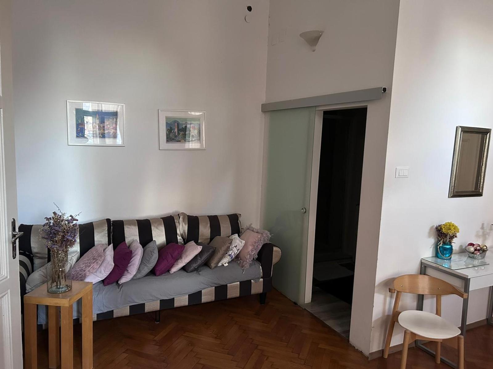 Apartment Secesijski Stan U Centru *